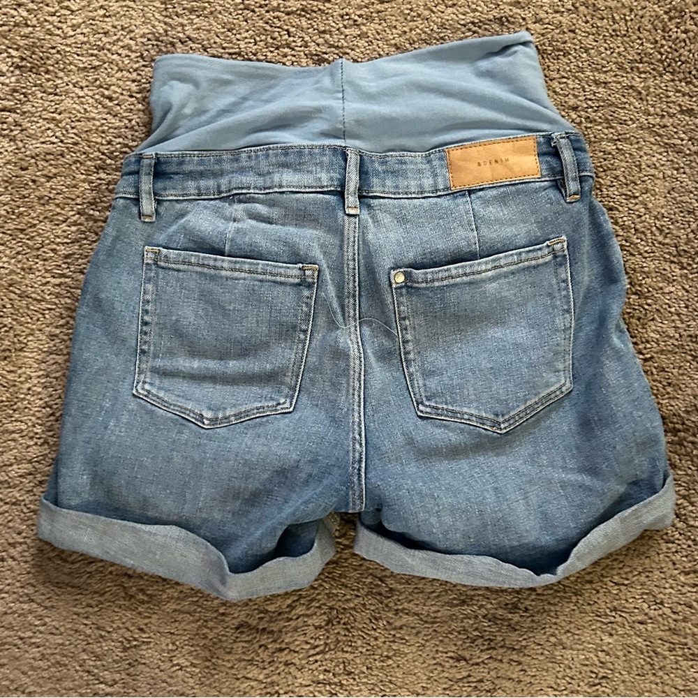 Blue Jean Shorts with Stretchy Waistband and Cuffed Hem Small low rib H&M mama - Picture 2 of 6